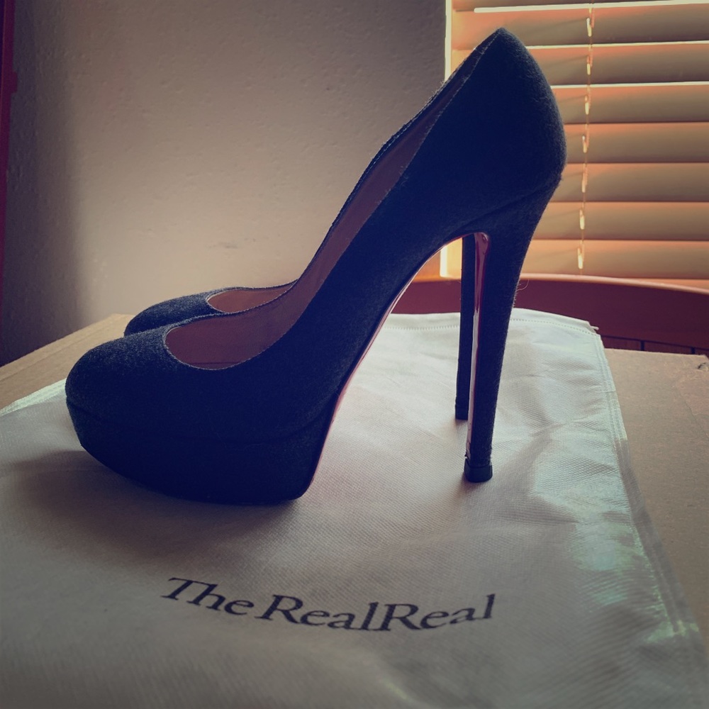 AUTHENTIC Christian Louboutin platform pumps